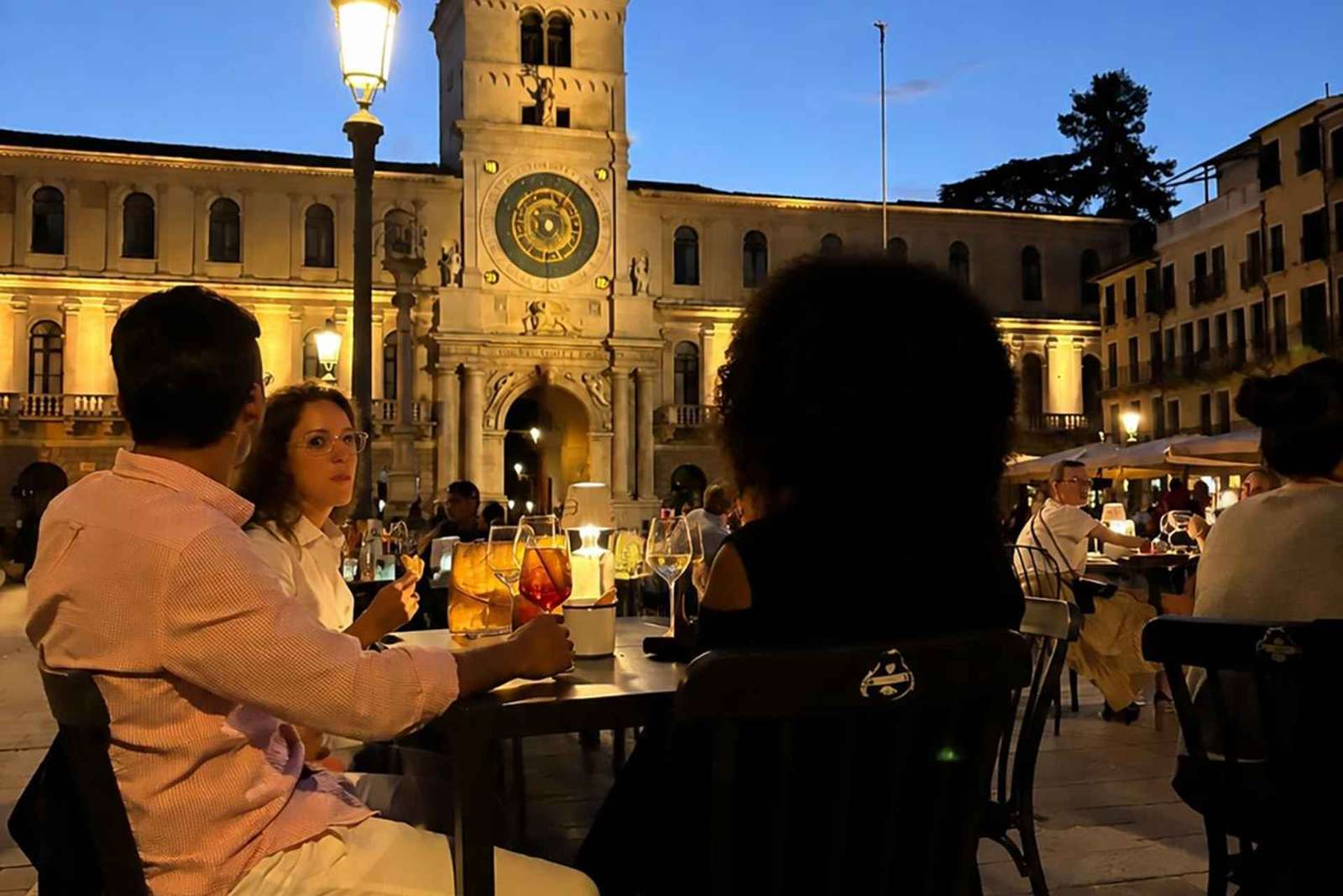 Food & Wine Pairings auf der Piazza dei Signori + professionelles Glas-Souvenir