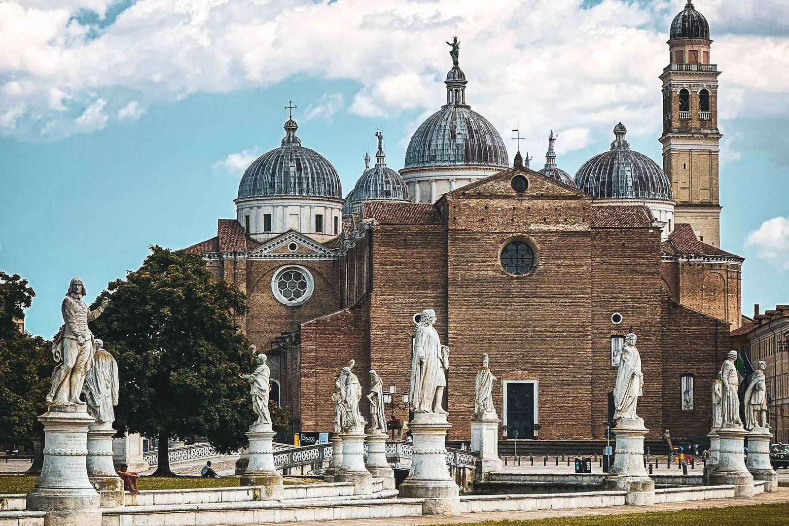 Live Padova as a local