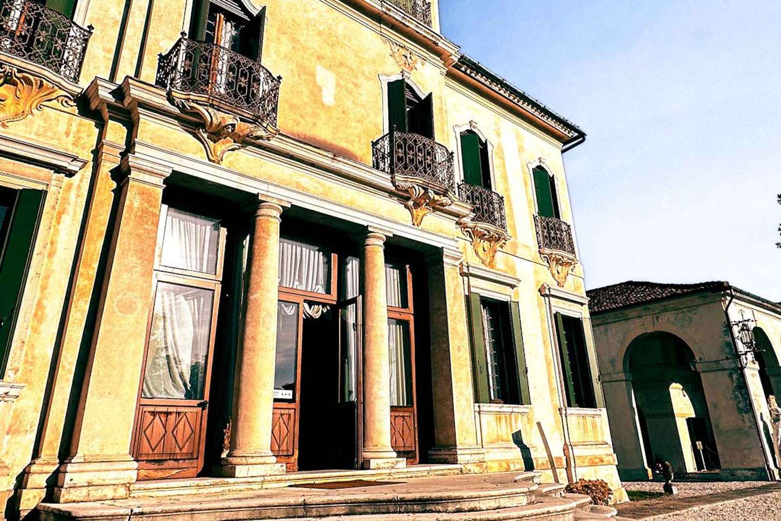 Brenta Riviera villa-túra Padovából, Villa Pisanival
