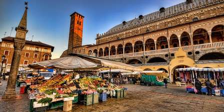 Piazza dei frutti